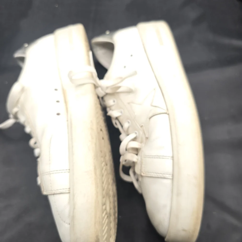 Golden Goose Women's White‎ and Silver Sneakers